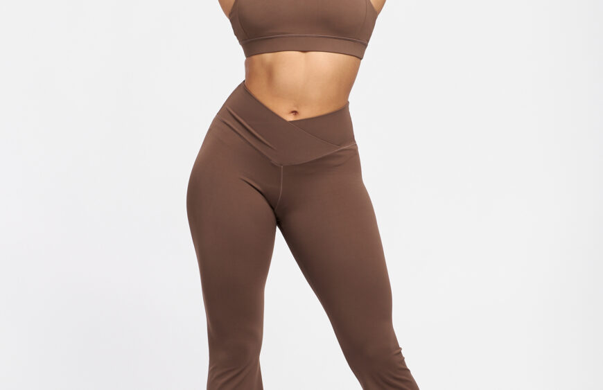 Conjunto deportivo Espresso visto de frente - ropa deportiva mujer athleisure