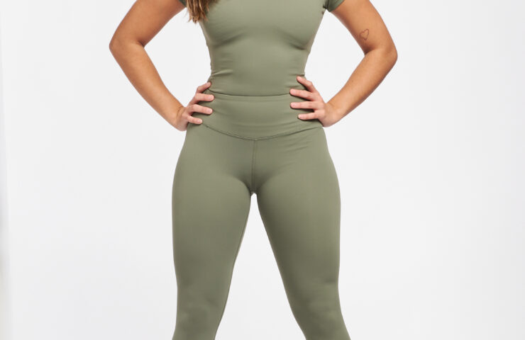 Vista frontal de la legging Matcha Latte verde - leggings mujer para entrenar