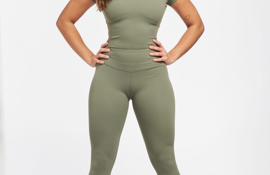 Vista frontal de la legging Matcha Latte verde - leggings mujer para entrenar