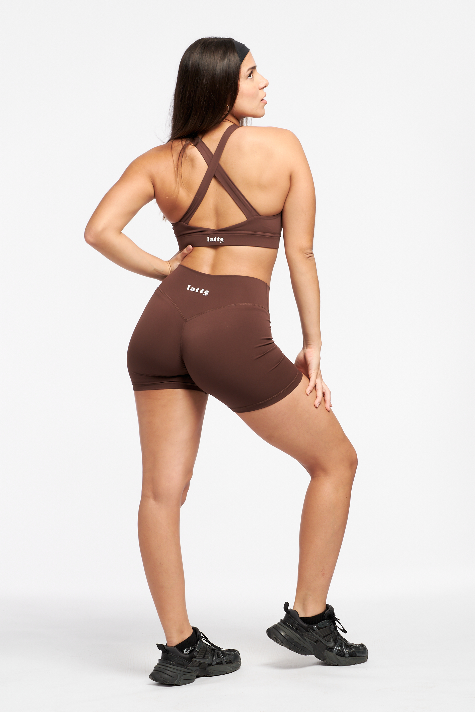 Detalle de la pretina del short Ristretto marrón