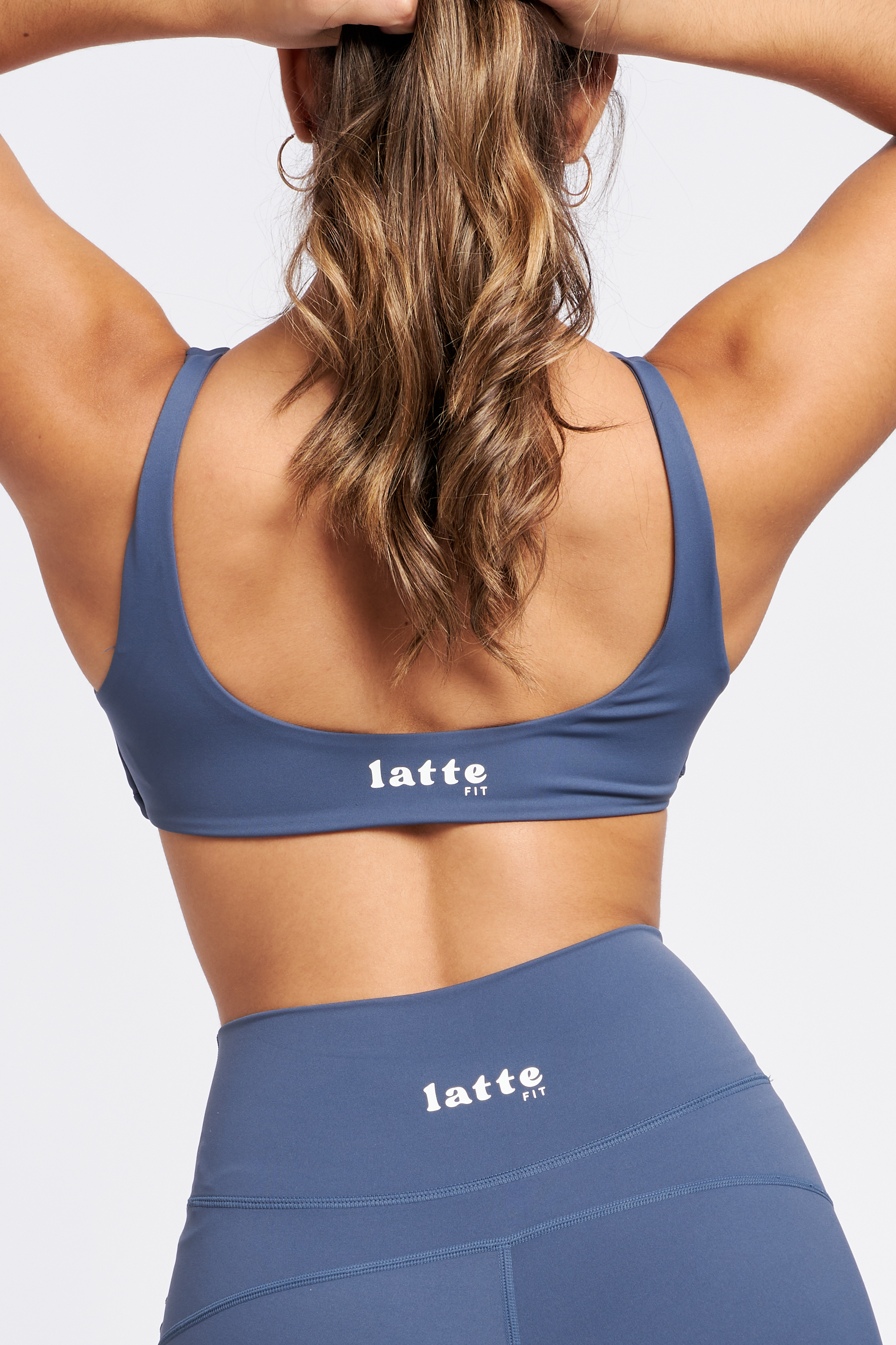 Espalda del top Frappe con logo Latte Fit